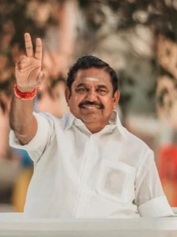 இளைஞர்களை காத்தவர் இபிஎஸ் இளைஞர்களை காத்தவர் இபிஎஸ்
