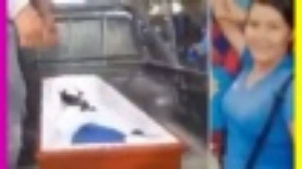  அசைந்த சவப்பெட்டி