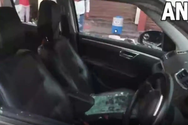 ரத்தம் பீறிட்டு