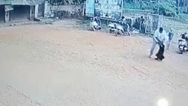 அழுது கொண்டிருந்த சிறுமி..