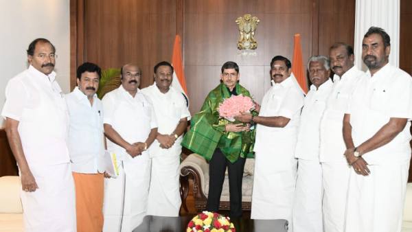 ஆளுநரை சந்தித்த எடப்பாடி அன் கோ 