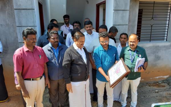 வேகமாக நடந்த பணிகள் 