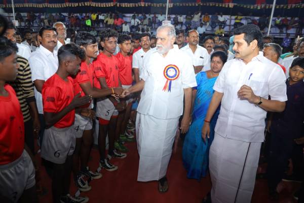 கோவையிலும் கொண்டாட்டம் 