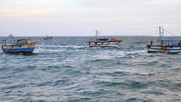  கடலுக்கு செல்ல வேண்டாம் 