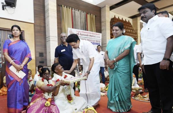  எடுத்தேன் -கவிழ்த்தேன் 