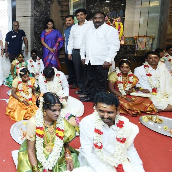 மழை பேயராக 