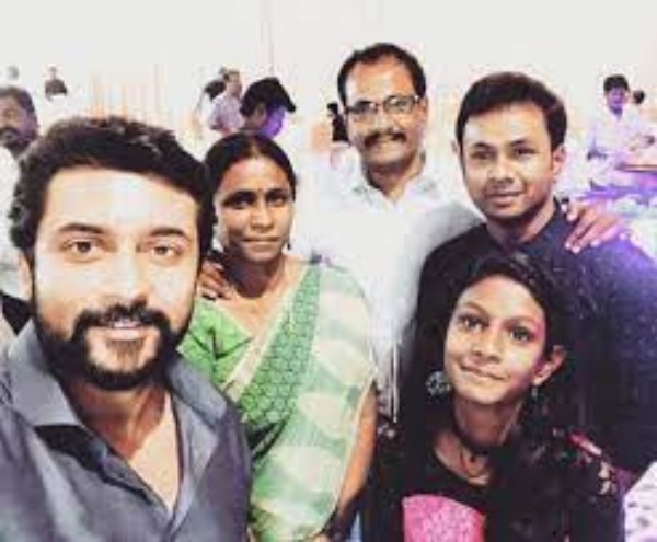 நடிகர் மாரிமுத்துவின் குடும்பம் 