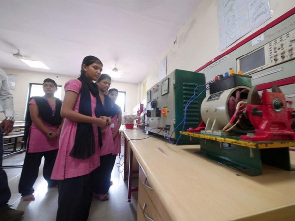 பயிற்சி வழங்க நடவடிக்கை