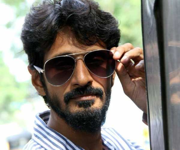 கிஷோர் கே சுவாமி 