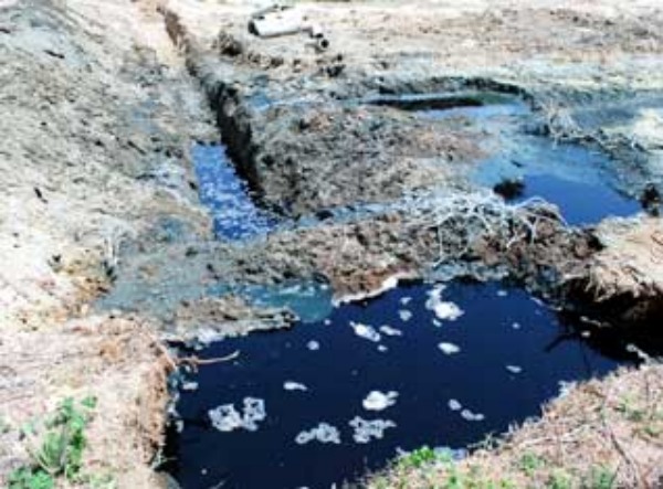 கழிவுகளை தண்ணீருடன் கலக்க 