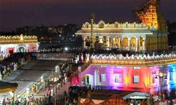 வெங்கடாஜலபதி சந்நிதி, பத்மாவதி தாயார் சந்நிதி