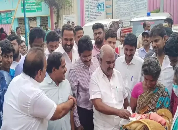 குழந்தைக்கு உதயநிதி பெயர் 