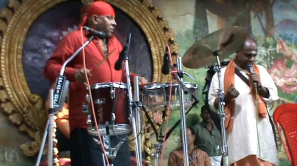 டிரம்ஸ் சிவமணி