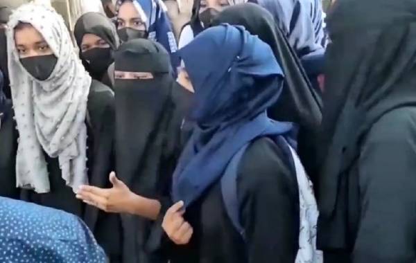  திரும்பி பார்க்க வைத்த கர்நாடகா.. 