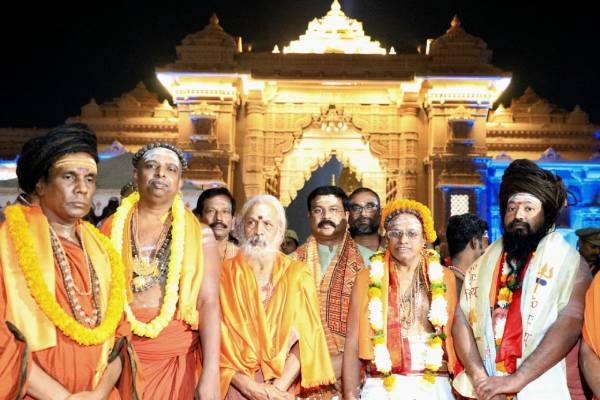 தொடங்கி வைக்கும் மோடி தொடங்கி வைக்கும் மோடி