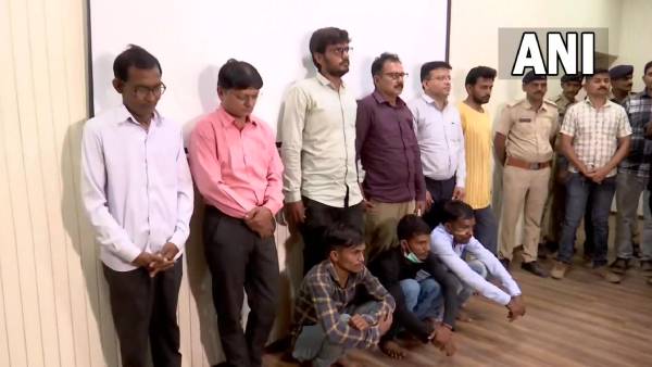 9 பேர் சிறையிலடைப்பு 9 பேர் சிறையிலடைப்பு