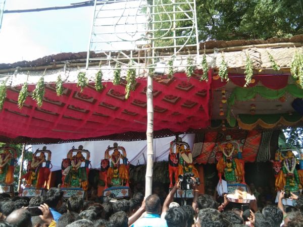  அம்மாபட்டியில் கண் திறந்த அம்மன்கள்