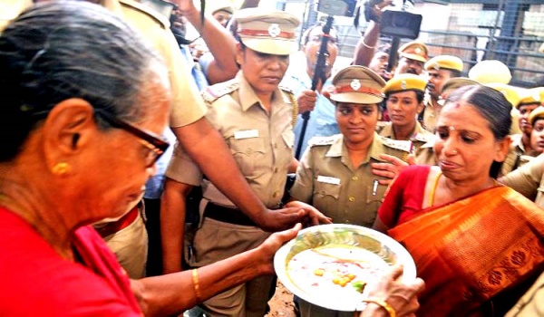 அரசியல் தலைவர்களுக்கு நன்றி அரசியல் தலைவர்களுக்கு நன்றி