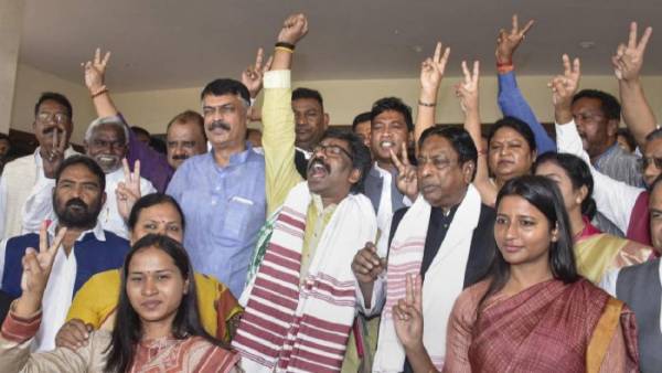 ஜார்க்கண்ட் அரசு அதிரடி ஜார்க்கண்ட் அரசு அதிரடி