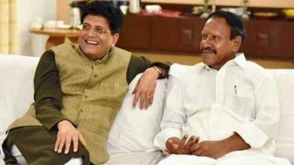  தம்பிதுரையின் கை 