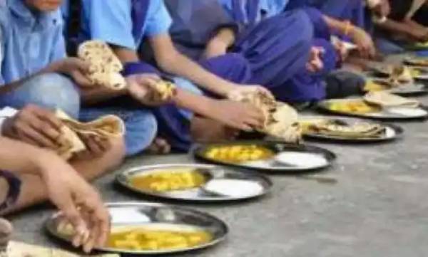 கொந்தளித்த பெற்றோர் - போராட்டம் கொந்தளித்த பெற்றோர் - போராட்டம்