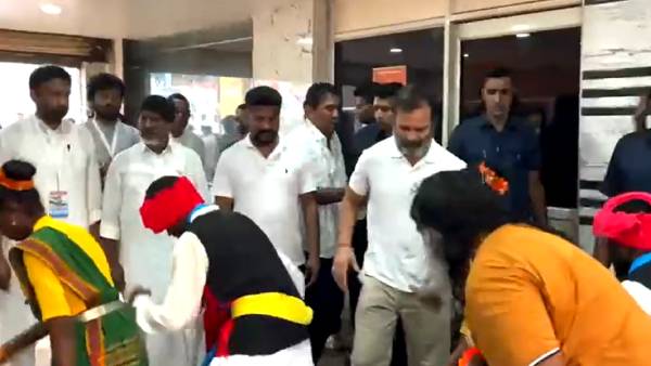 பழங்குடியிvனர் பண்டிகை 