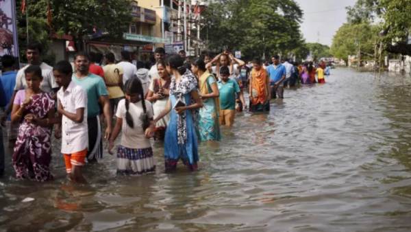 மழை நீர் வடிகால் பள்ளங்கள் 