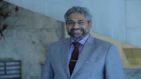 போலீசில் புகார்