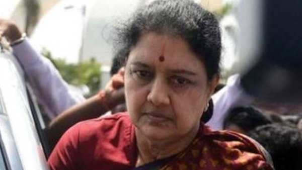  சசிகலா வழக்கும் நிராகரிப்பும் 