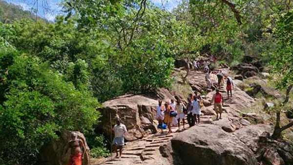 பக்தர்கள் ஏமாற்றம் 