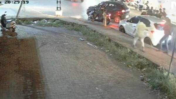 யார் கொடுத்த துணிச்சல்?