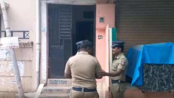 தொடரும் சோதனை தொடரும் சோதனை