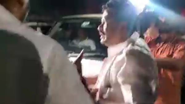 மீண்டும் அடிதடி