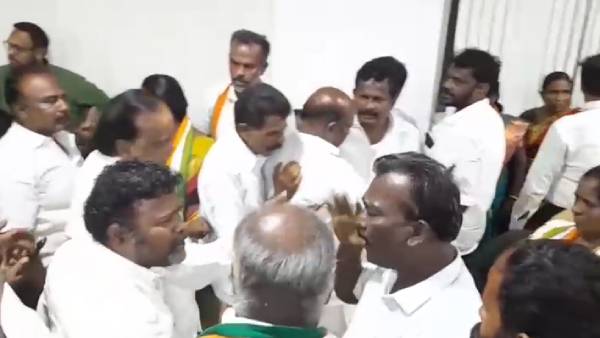 கோஷ்டி மோதல் கோஷ்டி மோதல்