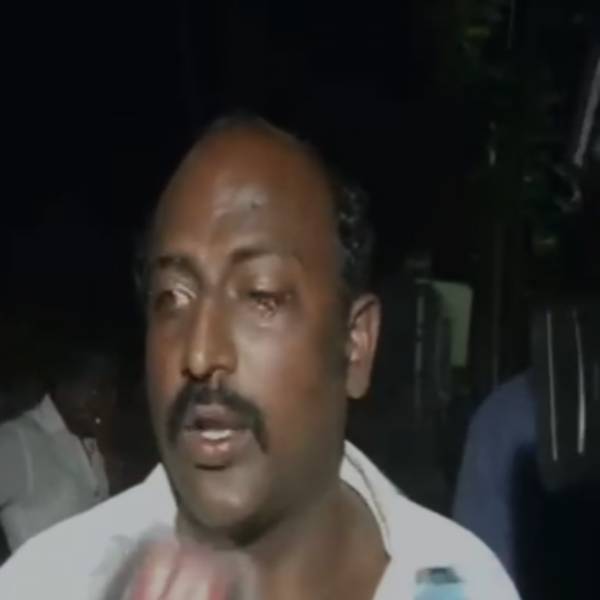 கடும் தாக்குதல் கடும் தாக்குதல்