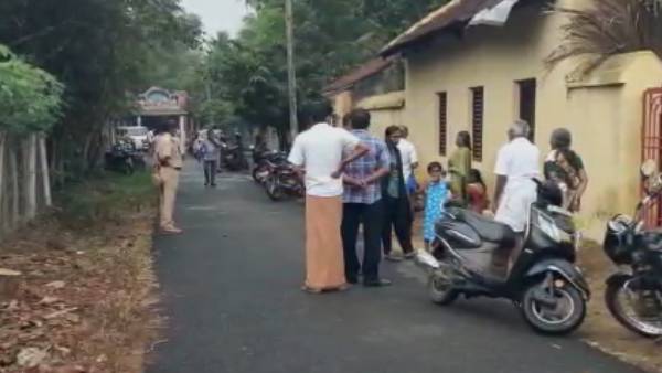 பெற்றோர் கொலை