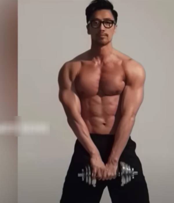 இவருக்கு 56 வயதா? இவருக்கு 56 வயதா?