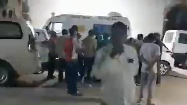 சமூக வலைத்தளத்தில் விமர்சனம் 