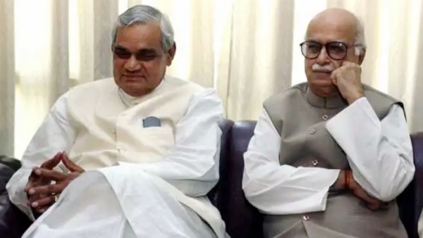  அத்வானி + வாஜ்பாய்