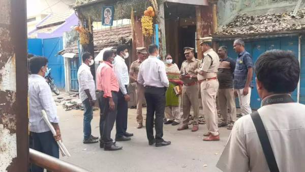 டிரம் வாங்கிய முபின் 