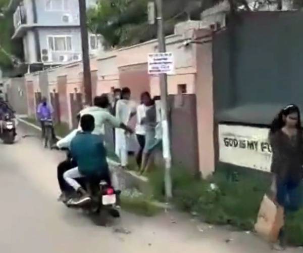 மக்கள் பதற்றம் 