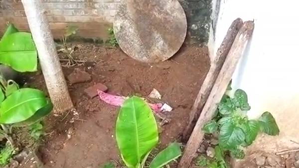 உயிரோடு புதைப்பு 