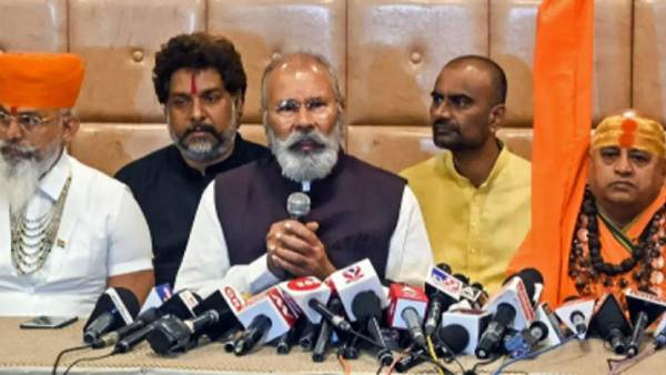 மோடி எனது கடவுள் 