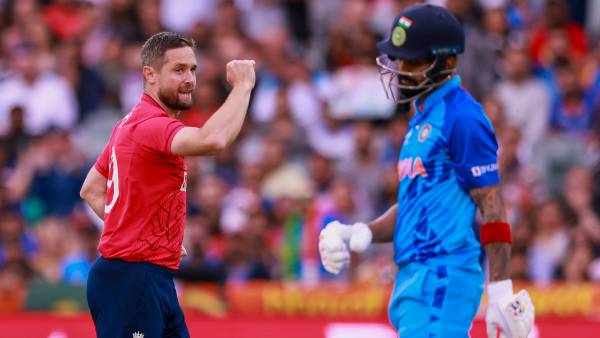 இறுதி போட்டியில் பாகிஸ்தான் இறுதி போட்டியில் பாகிஸ்தான்