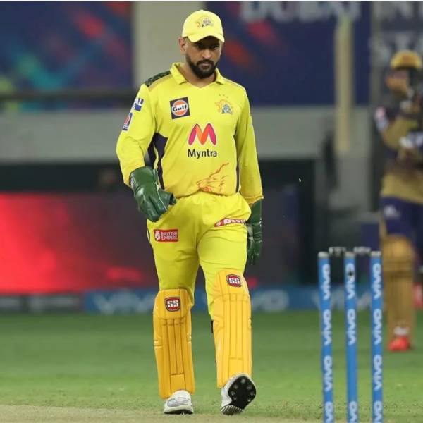 தோனி - சூதாட்டம் 