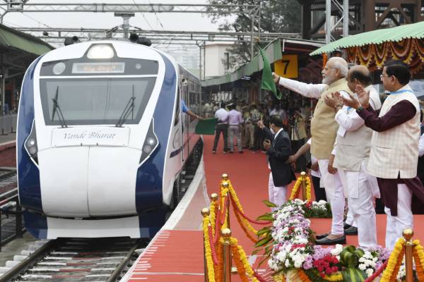 வந்தே பாரத் ரயில் 