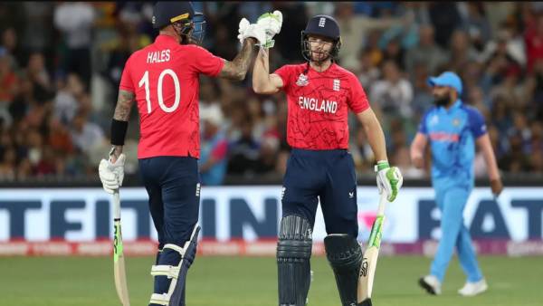 இறுதிப்போட்டிக்கு தகுதி 