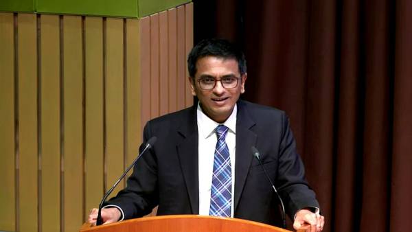 நீதிபதி சந்திரசூட் 