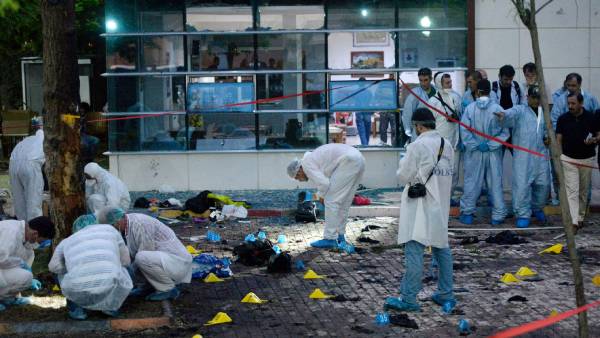 போலீஸ் விசாரணை 