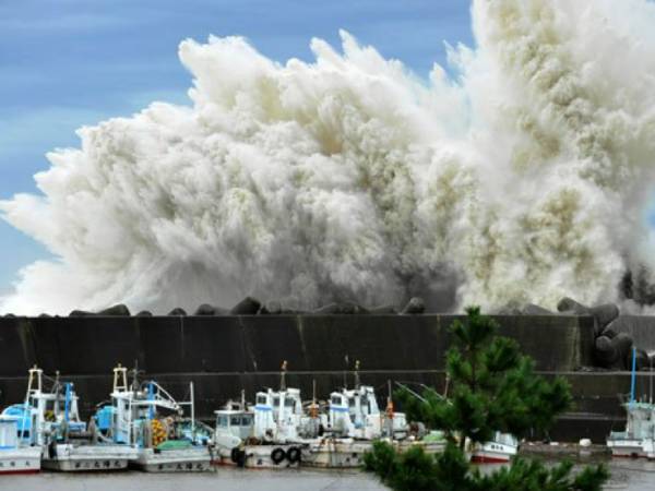 சுனாமி எச்சரிக்கை? சுனாமி எச்சரிக்கை?